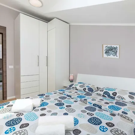 Fiore Apartment