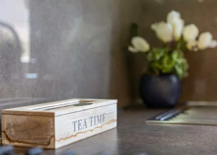 Fiore アパート ポレッチ